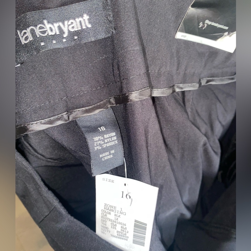 Lane Bryant Women's Black Wide-Leg Cropped Pants New - Picture 3 of 3